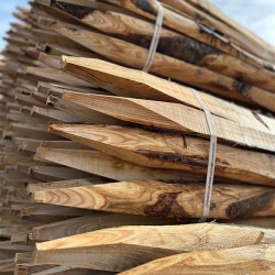 Sawn stakes made of chestnut